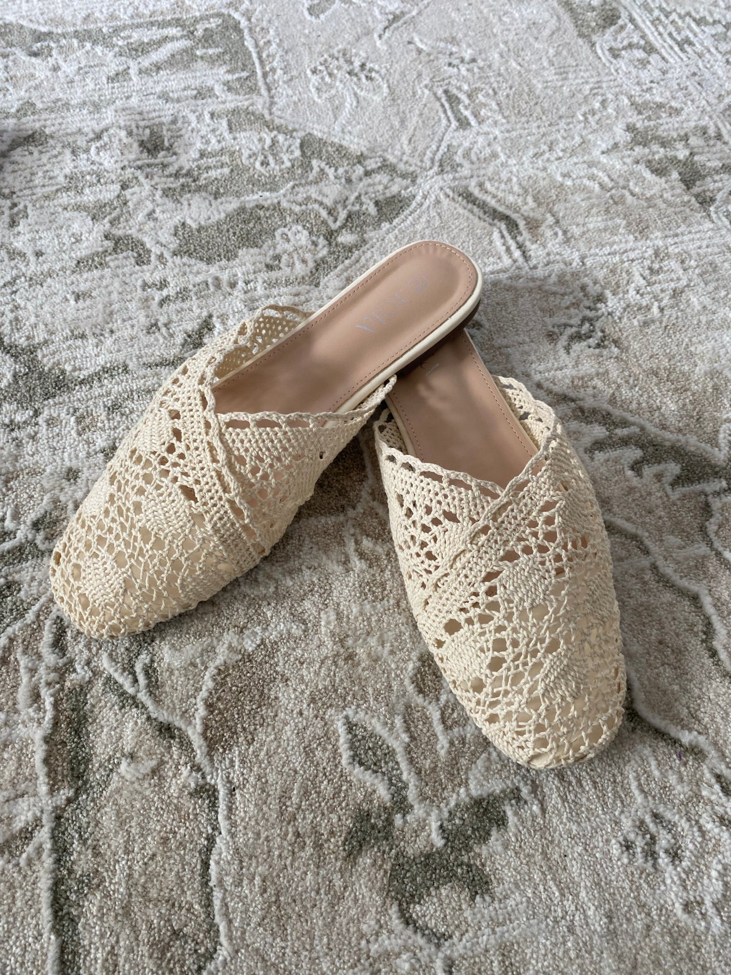 Sandale avec broderie